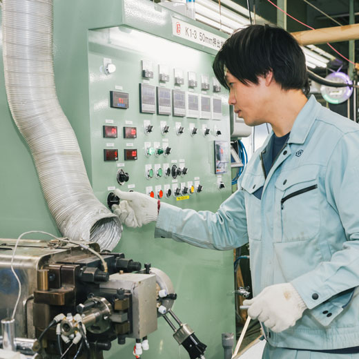電線製造の設備・工程 4