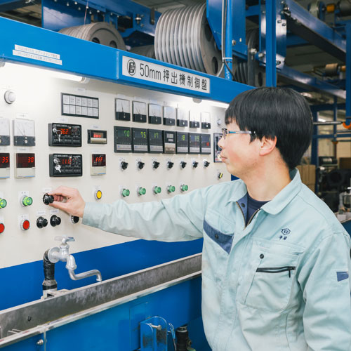 電線製造の設備・工程 3